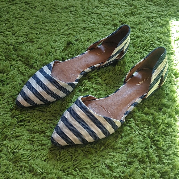 Navy and white striped nautical ballet flats, Merona, size 6 1/2 - Picture 2 of 4
